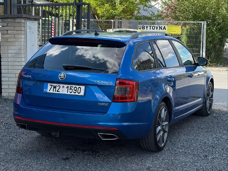 Škoda Octavia RS Combi 2.0 TDI — екстер'єр ззаду, крупний план