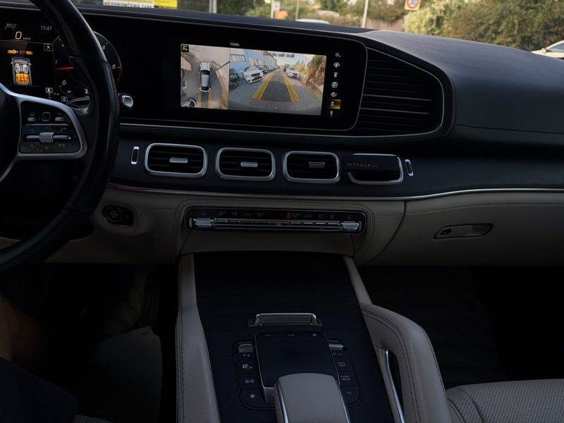 Mercedes-Benz GLE 400 d 4MATIC Coupé — екран камери кругового огляду 360°