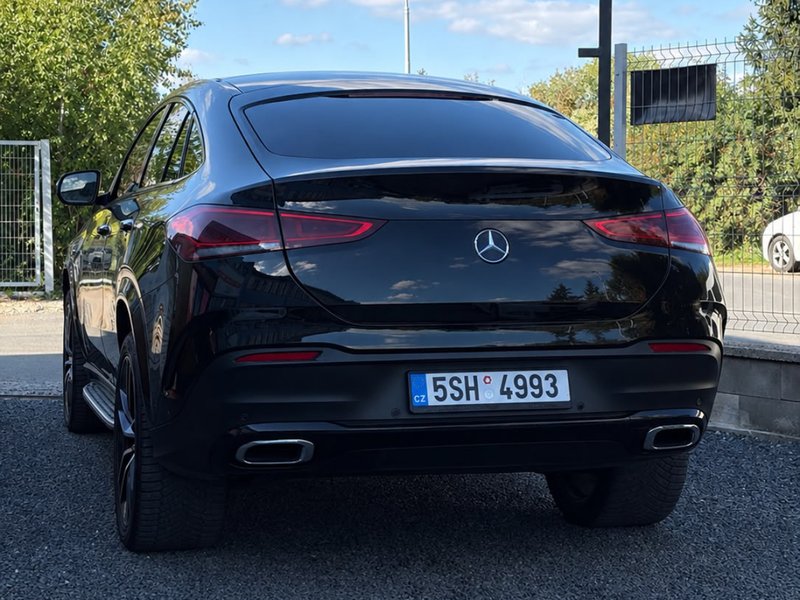 Mercedes-Benz GLE 400 d 4MATIC Coupé — екстер'єр ззаду, ближче