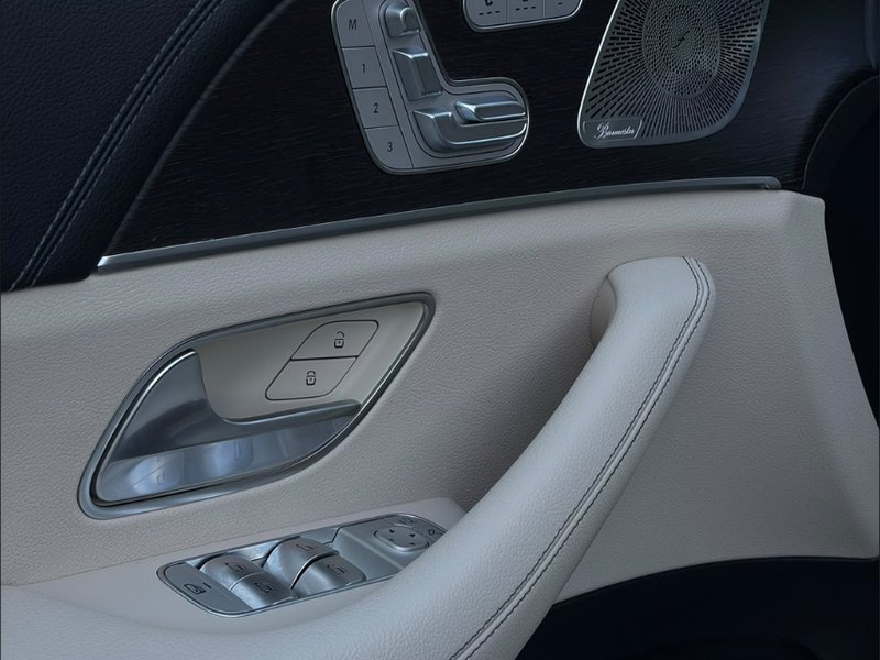 Mercedes-Benz GLE 400 d 4MATIC Coupé — кнопки пам'яті сидінь у дверях