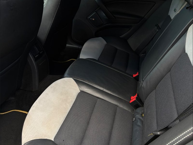 Škoda Octavia II RS 2.0 TDI — кермо, крупний план